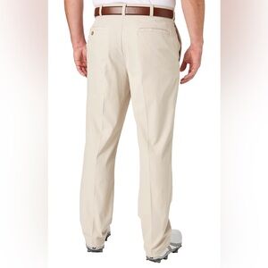Walter Hagar Wrinkle Resistant Straight Fit W40/L32 Light Khaki